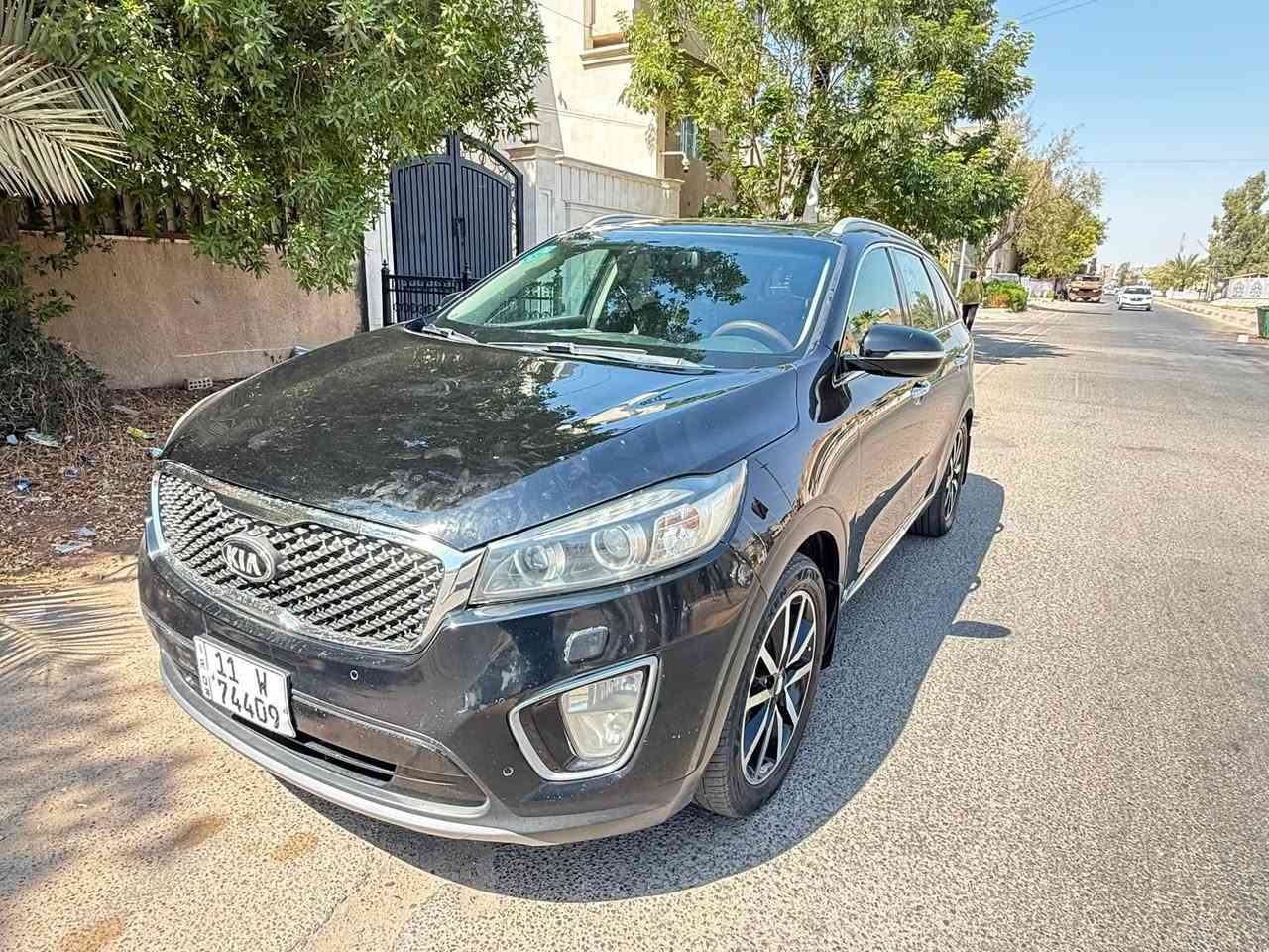 السلام عليكم سورنتو 2015 خليجي كويتي فول مواصفات 1/1 رقم بغداد بأسمي عارضه 174$ وبيها مجال سياره جديده بمعنى الكلمه على وضع الشركه محرك V6 حجم 3300 السياره كويتي مواصفات ( بنوراما _ بصمه ابواب وتشغيل_ صندوق كهرباء_ كشنات جلد كهرباء _ تدفئة تبريد كشنات_ 3 قطع تبريد _ 7 راكب _ داخل مطعم صاج_ فول تحكمات _ حساسات امامي خلفي جانبي _ ترحيب عند الاقتراب _ شاشه اعطال _ بردات خلفيه _ 3انظمه قياده _ شاشه كبيره _ لد امامي خلفي _ لايت زنون عالي ناصي _ وبعد هواي مواصفات معروفه بالكويتي __ السياره جاهزه تخم تاير جديد تبريد ثلج ❄️ حداديه امامي خلفي جديد ( السياره بيها ربع صندوق صبغ اثر طخه بسيطه فقط باقي سياره كفاله عامه ) مكان السياره بغداد البلديات الخاص مغلق الاتصال بالرقم :***********
