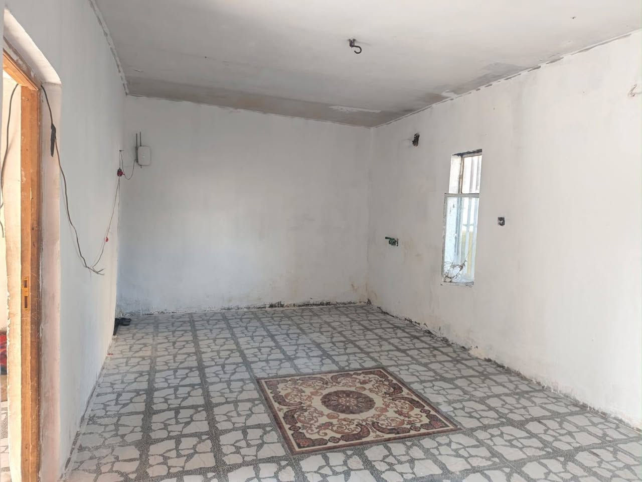 🏠 دار للبيع في حي النضال – المدائن

📍 موقع الدار قرب سوق المدائن

🔲 تفاصيل العقار:
🔳 المساحة: 180 متر مربع
🔳 جنس العقار: زراعي
🔳 العنوان: المدائن – حي النضال – قرب تقاطع حساني

🏡 مواصفات الدار:
▪️ غرفتا نوم
▪️ استقبال
▪️ صالة
▪️ مطبخ
▪️ صحيات داخلية وخارجية
▪️ كراج
▪️ حديقة

⚡ الخدمات المتوفرة:
ماء 🚰 | كهرباء ⚡ | تبليط 🛣️ | مجاري | إنترنت 🌐

💰 السعر: 30 مليون دينار عراقي
🔸 يوجد مجال بسيط للتفاوض

📞 للاستفسار أو معرفة المزيد:
☎️ ***********
☎️ ***********

📲 متوفر المراسلة عبر:
واتساب | ماسنجر | فايبر | تلكرام

🏢 أبو صهيب المولى للوساطة العقارية
