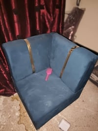 كنب • نظيف • قابل تفاوض