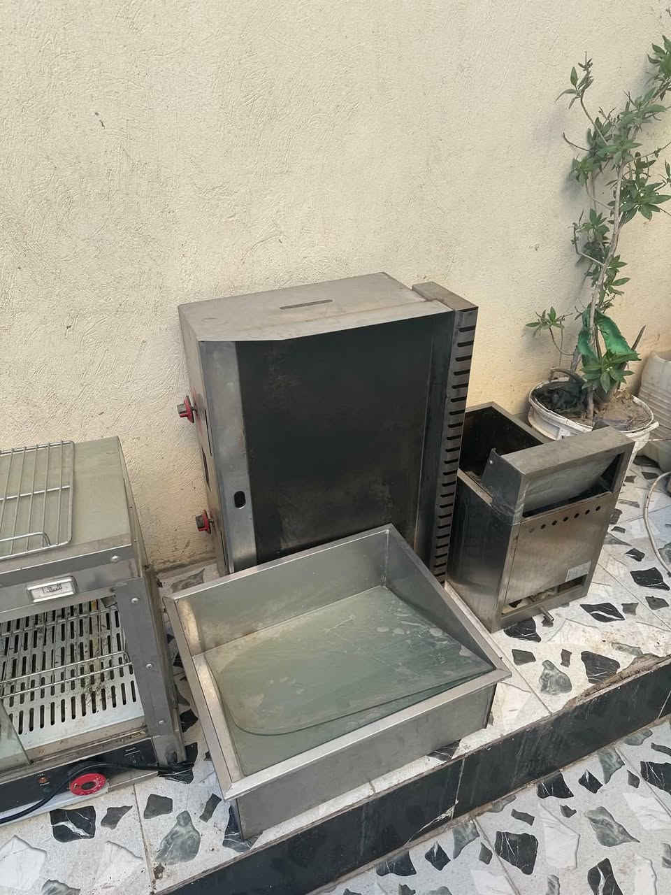 للبيع معدات مطعم ، البيع مثل ما موضح بالصور.
للتفاصيل والاستفسار: *********** 📞
