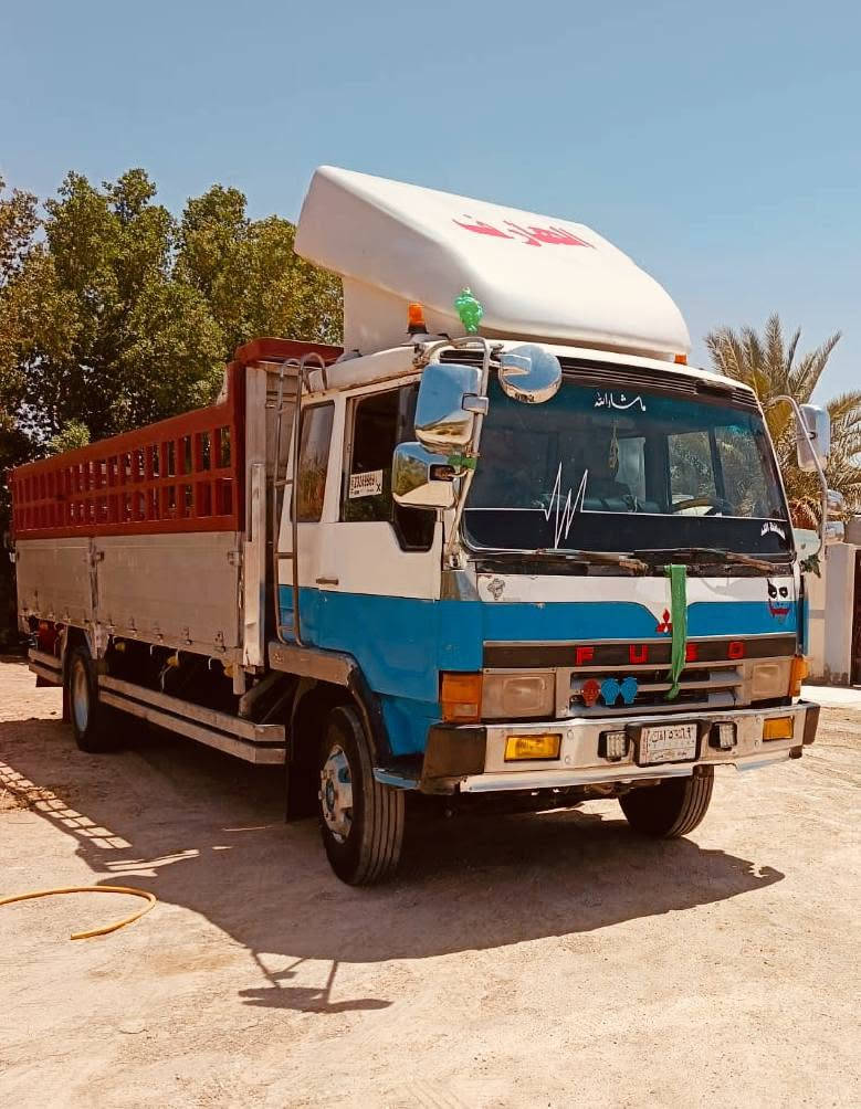 سلام عليكم فوزه مربع موديل92رقم بغداد نكليزي بسمي سياره طول 6وربع بلاد محرك15سوبردبل خناره ***********

