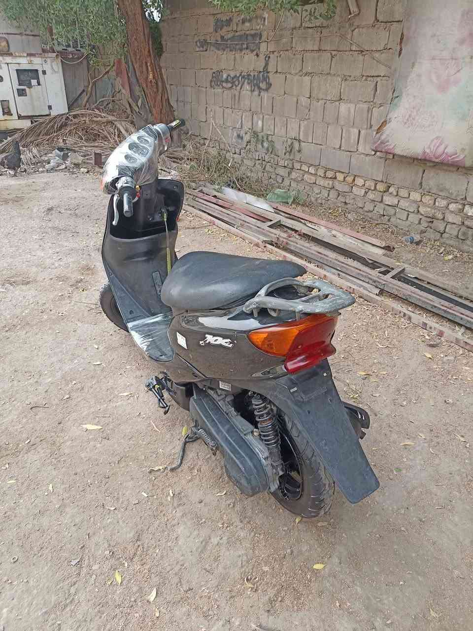 السلام عليكم عصفوريه رياضي جديده سلف وهندر السعر 300 وبيها مجال بسيط السكن البنوك الإتصال ***********
