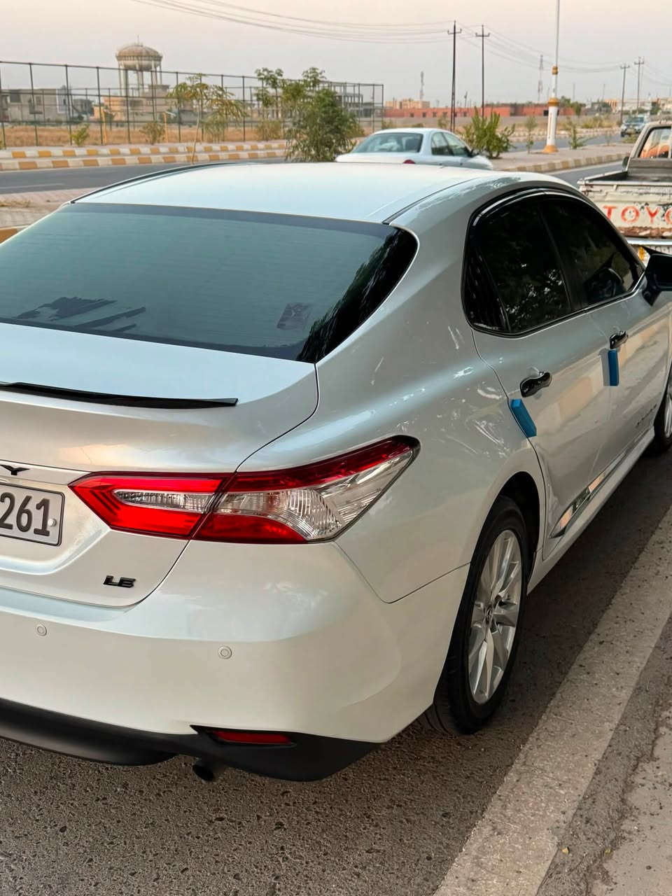 السلام عليكم
كامري خليجي 2018 LE مكفوله ما عنده شخط بل جاملغ الخلفي مرشوش فقط الشخط مواصفات LE معروف  تبريد ثلج تحكم ستيرن أشاير بل مري سايد بريك دكمه محرك ٢٥٠٠ ماشيه ٩٤ السعر 190  
***********
