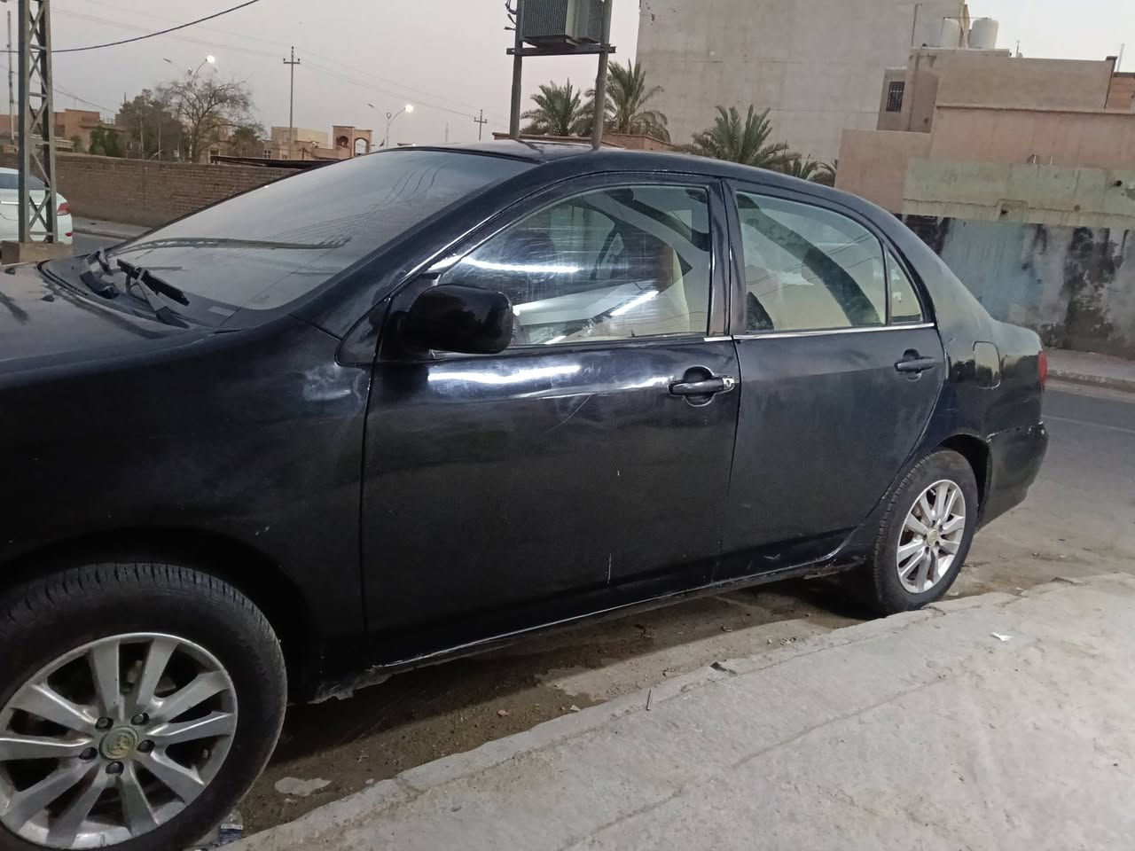 السلام عليكم للبيع كورولا نحلة 2005 بسعر مناسب الكشر شوف العين مااكفله لأن مصبوغه عام وبيها معجون اكفلها من العيب الشرعي والاصوليات رقمها دولي بأسمي يداور بجميع المحافظات  محرك بالكارتون تبريد خير من الله تخم تاير جديد عنواني ناصريه المركز السعر 50 بيها مجال رقم التلفون ***********
