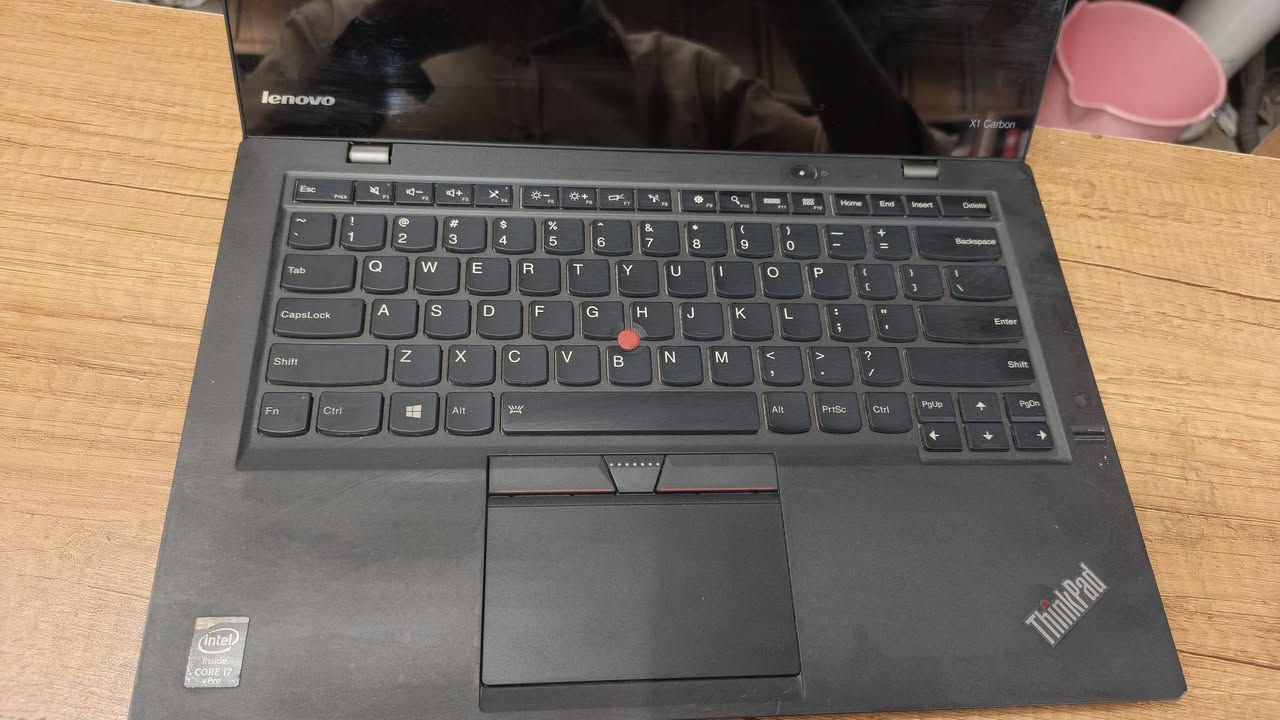 لينوفو X1 Carbon • i7 جيل خامس • SSD ٢٥٦GB