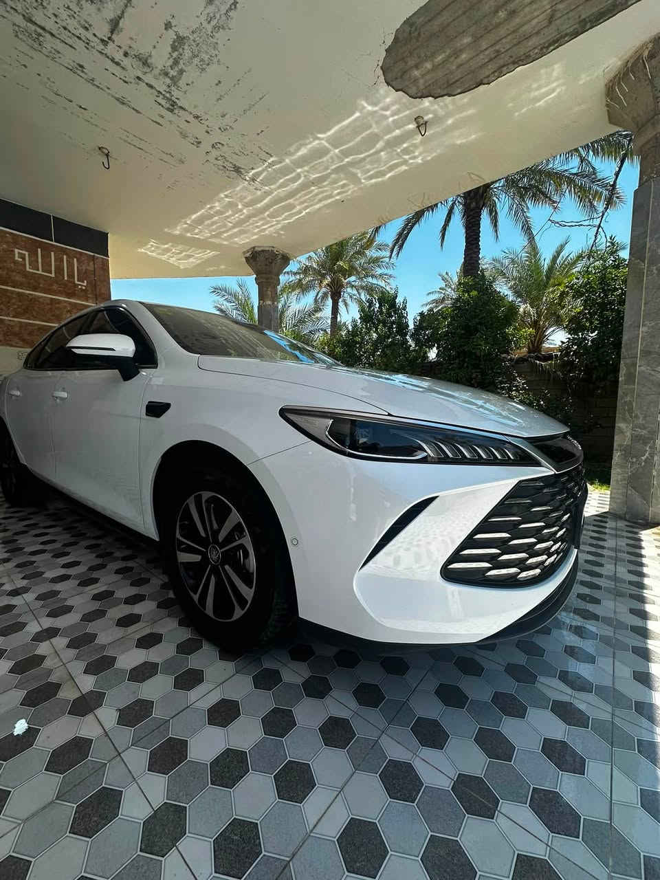 بي واي دي byd للبيع 

فول مواصفات فلاكشب 1/1

ماشيه 19 الف و 800 وقابل لزياده السياره ستخدام يومي

السعر 23 مليون و 600 وبي مجال بسيط 

***********
