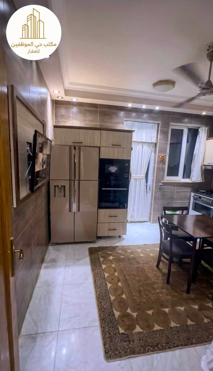 للايجار دار موثث في مجمع الدرة السكني طابقين ٤ غرف نوم ٢٠٠ متر
***********
***********
