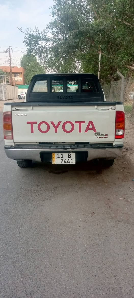 هايلكس دبل • ٢٠١١ • رقم بغداد
