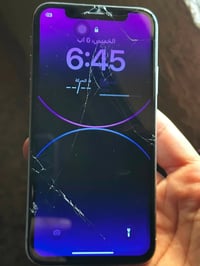 آيفون X • ذاكرة ٦٤ • بطارية ١٠٠