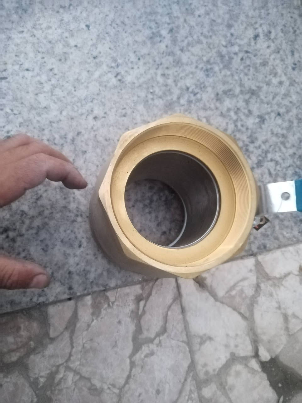 4 انج براص ايطالي جديد
متوفر قطع عديده
مكاني بغداد
الشراي  يتصل
***********
