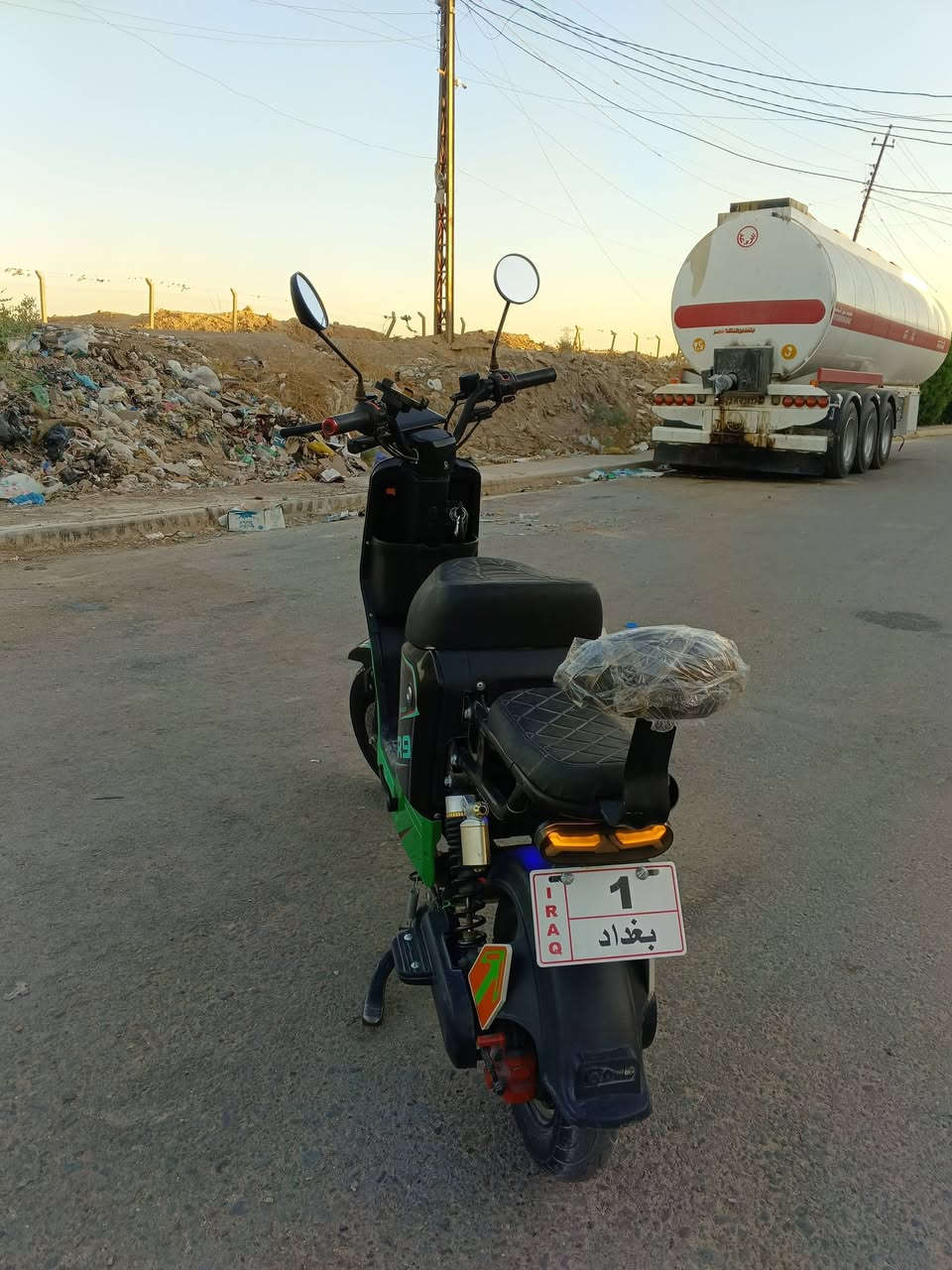 السلام عليكم دراجه ار 9 شحن للبيع مواصفات الدراجه تجي الدراجه بسويجين وبصمه يجي نضام الشاشه دجتال اي عطل تعرضه بل شاشه يجي سرعه الدراجه 99الحقيقي75 اربع نمر تايرات جداد ملاخصه بيهه خلل بصيط بس البريك المامي يرادله تبديل اليده فقط الباقي كله جديد دراجه اخت الجديد بطاريات كبار العقل جديد امبير البطاريات 32انبير دراجه مستخدمه اربع اشهر فقط (العنوان بغداد الزعفرانية دور الصحه الثانيه بل نزله مال جواد الشهيلي اي ستفسار على هاذه لرقام*********** سعر 575 وبيهه مجال
