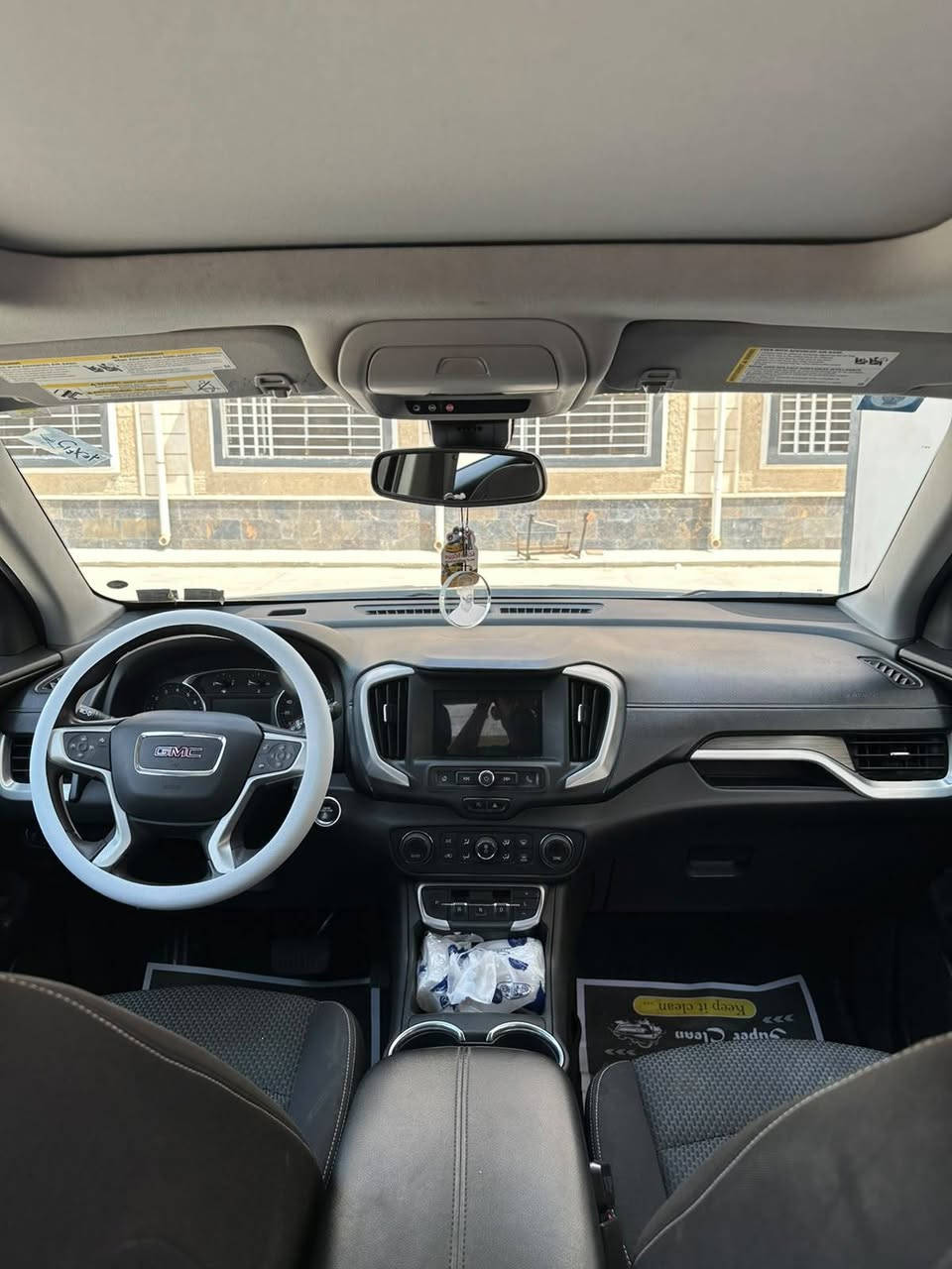 *السلام عليكم اخوان*
*للبيع GMC TERRAIN بلاك ادشن - موديل 2022*

السيارة المهيوبة مالت الله ❤️

*التفاصيل:*
- الموديل: 2022
- الرقم: 14-B بصرة مشروع وطني باسمي تحويل ثاني يوم
- السعر: *140 ورقة* وبيها مجال بسيط كلش للشراي
- اللون: اسود ملكي
- الحادث: (ربع بنيد) 
- المشي: .... (100 ماشية)

*المواصفات:فول 
- بلاك ادشن اصلي
- بصمة تشغيل + تشغيل عن بعد
- رادار امامي + جانبي
- تحديد مسار
- كامرة خلفية HD
- شاشة جبيرة + CarPlay
- كراسي كهرباء + تدفئة
- صندوق كهرباء

سيارة كلش جديدة، لا نقص لا طخة، محرك وكير بشرط، تبريد ثلج، كير ومكينة مختومات، جاهزة ما تحتاج اي مصرف.

فحص وين ما يعجبك.

المكان: البصرة
رقم التواصل:‏‪***********

*الشراي يتصل ويدلل.*
