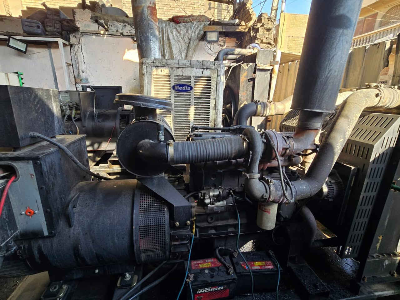 السلام عليكم 
مولدات كمنز اصلي صيني عدد 2 كسر صندوك بلادي 250kv مشتغلات شهر واحد فقط سعر الواحدة 60$ وبيها مجال للاستفسار
*********** بغداد, العراق

