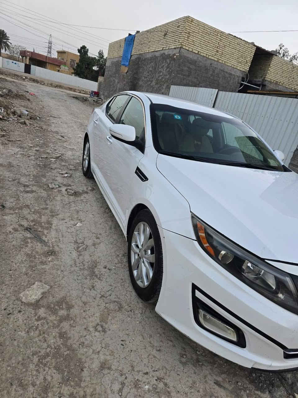 للبيع 
اوبتما موديل 15
نص فول 
محرك 2400::GDi
سياره حادثهه بسيط جداً موضح بل منشور 
سياره جاهزه الأخير 
گير محرك 
حداده تخم تاير تبريد 
كهربائيات 
سياره مال جناي 
السعر 118 وبيهه مجال 
‏‪***********‬‏

نص مكتوب في الصور:
- epicvin.com