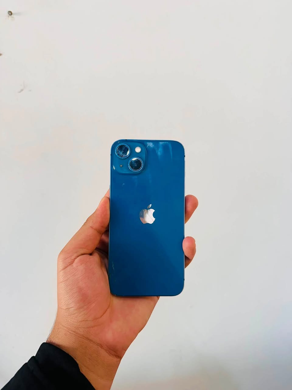 للبيع ‏iPhone 13
الجهاز بلادي 
وتر
فقط ظهر مكسور وممبين
ممفتوح ولاشايف الصيانه 
ذاكره 128
بطاريه 75
نضافه 85✅
الجهاز كله شغال✅
كامرات ✅
صوت✅
سبيكر✅
السعر 335🔥
للستفسار ***********
العنوان صلاح الدين تكريت

