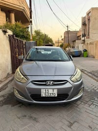 اكسنت ٢٠١٦خليجي   قطرتين   ماشيه ٩٧  بيها اربع قطع صبغ اثر طخات بسيطه ...