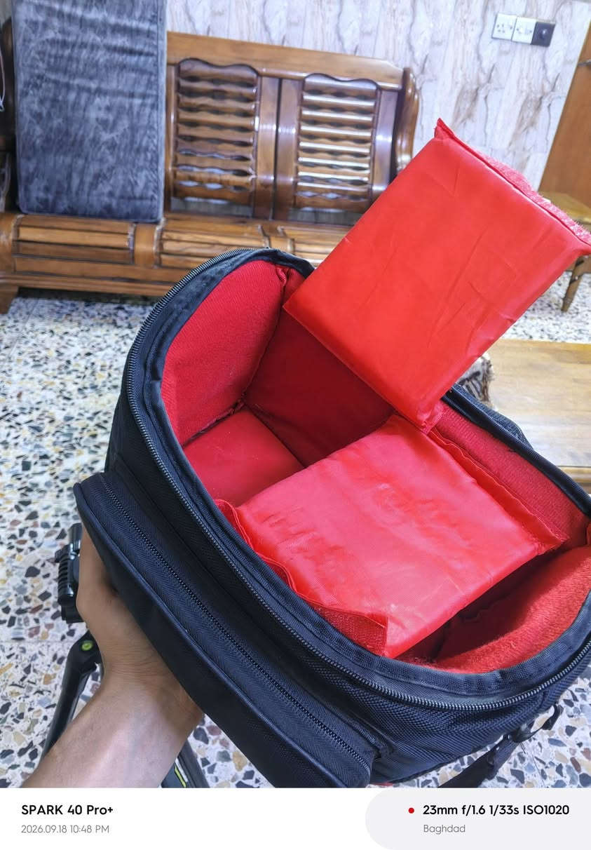 كامره نيكون D3200 عدسه70_300 رياضي جميع الملحقات وياها نيضفه       مامفتوحه ابد متواجد وتساب *********** السعر 350 اوبيها مجال

