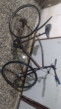 للبيع بايسكل ياباني نسبه نضافه 70/100 حجم 27سعره 70وبي مجال  077368490...