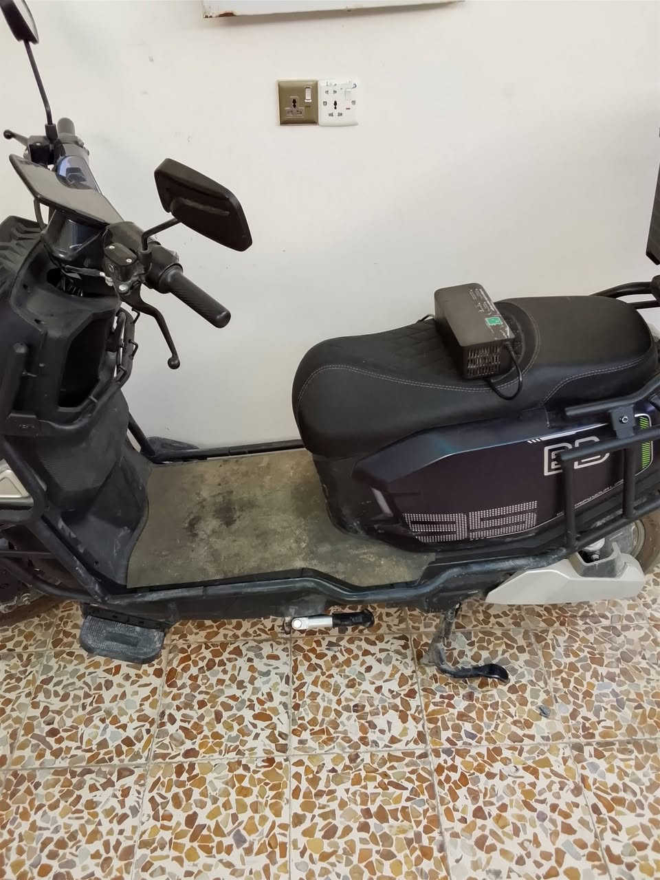 يتوفر ماطور شحن نوع صاعقة فول مواصفات الكير 3 سرعات  يرجع بك ومانع سرقات وسته بطاريات مسطره يمشي 75 كيلو تقريبا  وساشه ديجتال تبين الاعطال ومستعمل فتره قصير ه شهرين  كما موضح في الصور
السعر 1،300000 قابل للتفاوض
مكاني مزارع زيونة طريق الشلالات 
التواصل عن طريق الرقم لمعرفة باقي التفاصيل
***********
***********

يتوفر ماطور شحن نوع صاعقة فول مواصفات الكير 3 سرعات  يرجع بك ومانع سرقات وسته بطاريات مسطره يمشي 75 كيلو تقريبا  وساشه ديجتال تبين الاعطال ومستعمل فتره قصير ه شهرين  كما موضح في الصور
