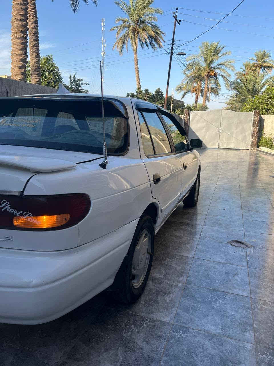 السلام عليكم كيا سيفيا مديل  95
رقم بغداد انكليزي مشروع وطني السياره محرك
كير عادي  تبريد تخم تاير صدر امامي وخلفي خير من الله السياره مصبوغه حزام للجماليه  السعر 38
وبيه مجال مكان السياره صلاح الدين قضاء الضلوعيه
رقم الهاتف ***********
