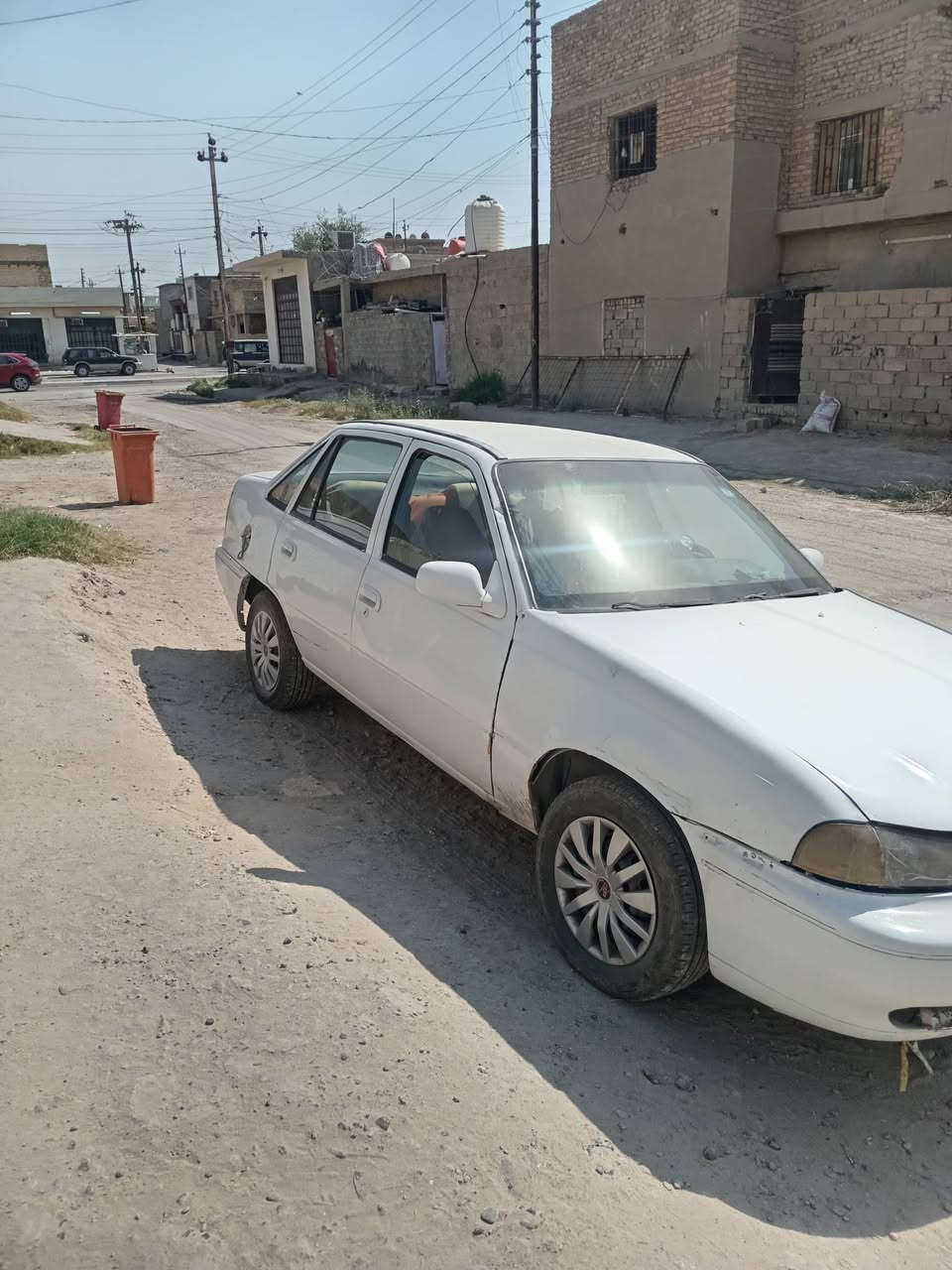 دايو سلو للبيع رقم دياله انكليزي السعر 22 وبيه مجال كير محرك نضاف مصبوغه عام الجماليه العنوان ابو غريب النصر والسلام *********** رقم صاحب السياره مكلف بل نشر

