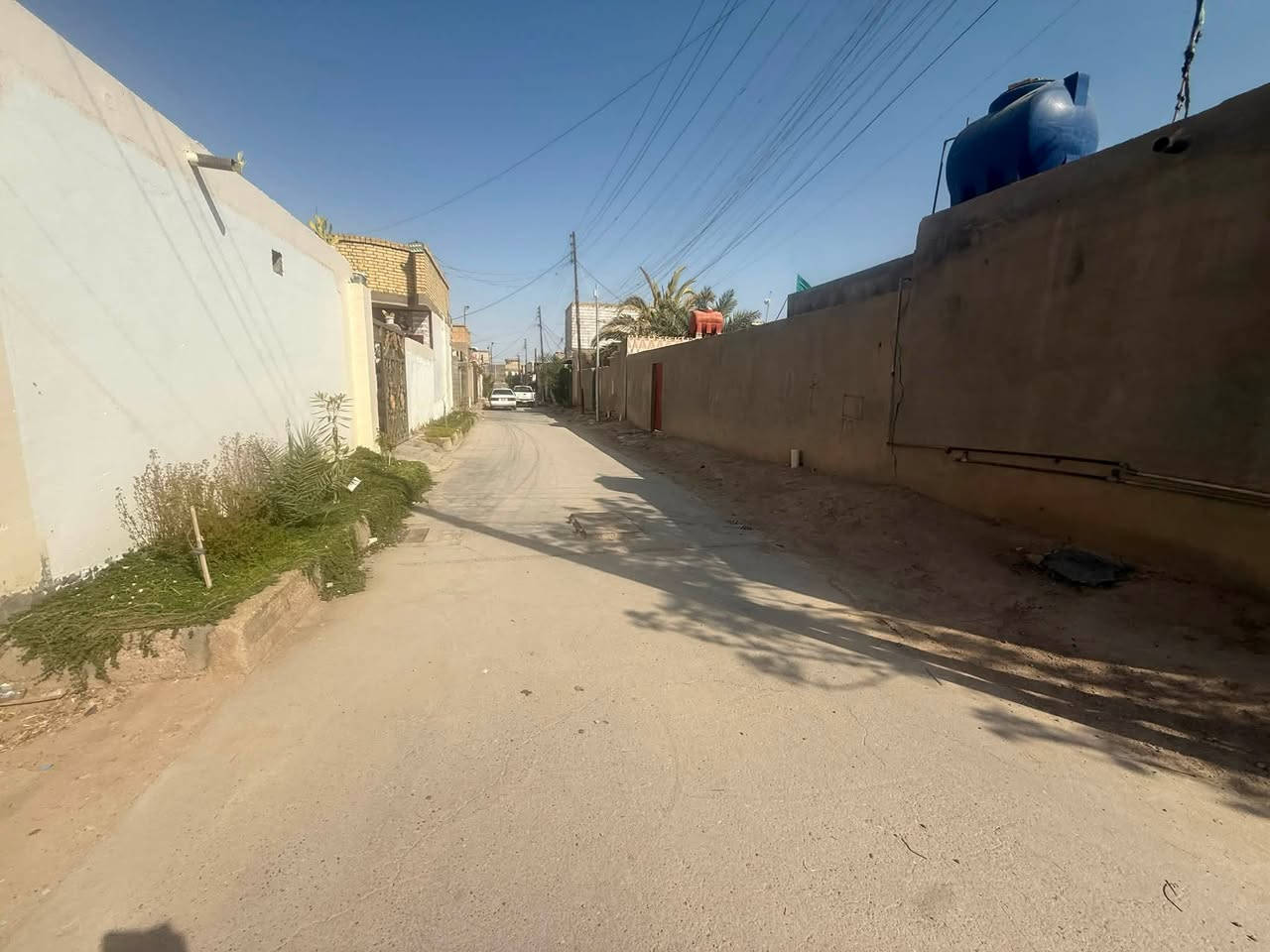 السلام عليكم ...
🏠بيت لبيع /طابو تحويل مباشر مساحه 200

العنوان /شارع الهدى فرق بيت واحد عن الشارع العام قريب على فلكة كهرمانه  
السعر /٦٥ وبي مجال 
للا ستفسارالاتصال /***********
