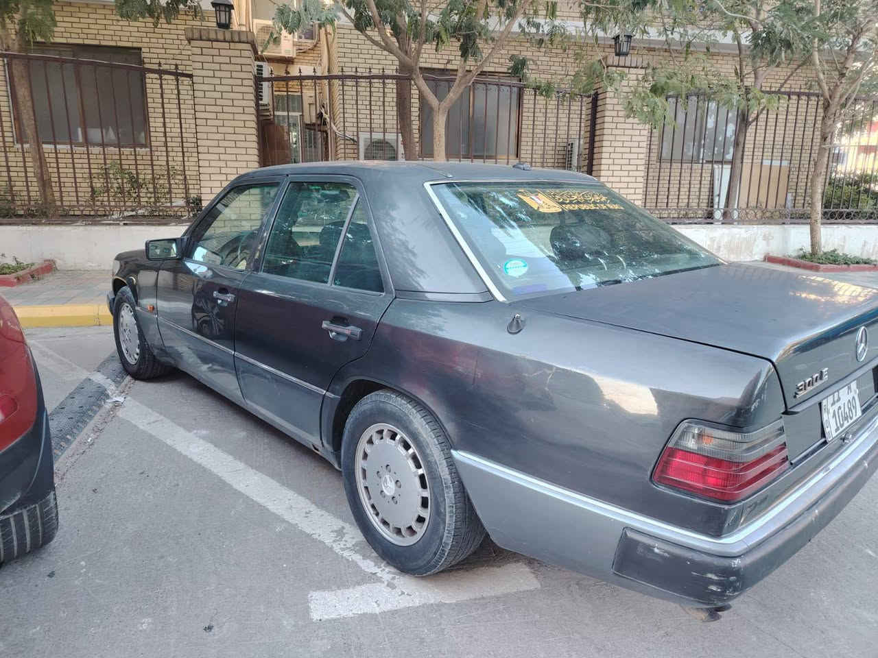 سلام عليكم للبيع او مراوس دب1989بيها جاملغ امام مبدل فقط رقم بغداد نكليزي بسمي شرط التحويل ثاني يوم تخم تاير جديد باتري جديد مكينه بل جيس لا تبخير ولا تنقيص  سياره غرفتها جديده قواعد دبل بلادي  السياره تبجيلها على صبغه ونقص تبريد فقط مكان بغداد ***********
