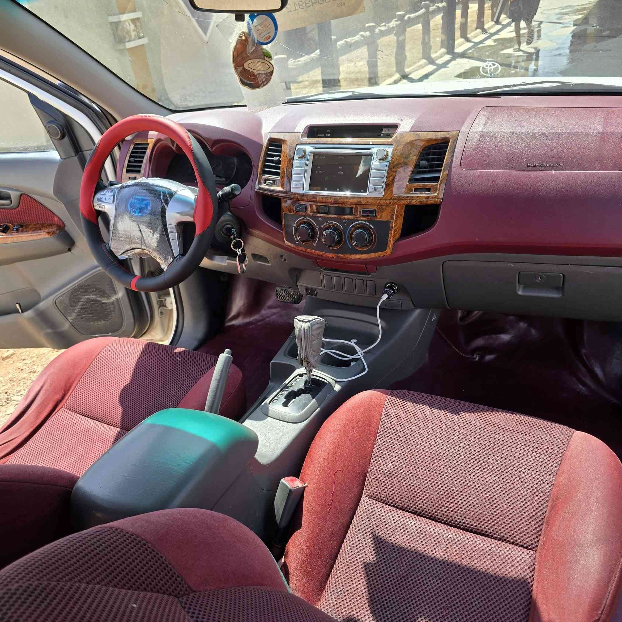 سلام عليكم بيكم تيوتا هايلوكس موديل 2015  كويته سياره
شاصي 19اوتوماتيك رقم بغداد تبريد ثلج تخم تاير حتة سبير
 مكفوله بدون قطرت صبغ فقط بارد سونار مرفق  مكينه شرط مافتوح برغي ب صدر حداديه جديده تبريد ثلج سعر 185  شراي يتصل مكاني بغداد ماشية 131 ‏‪***********///////***********
