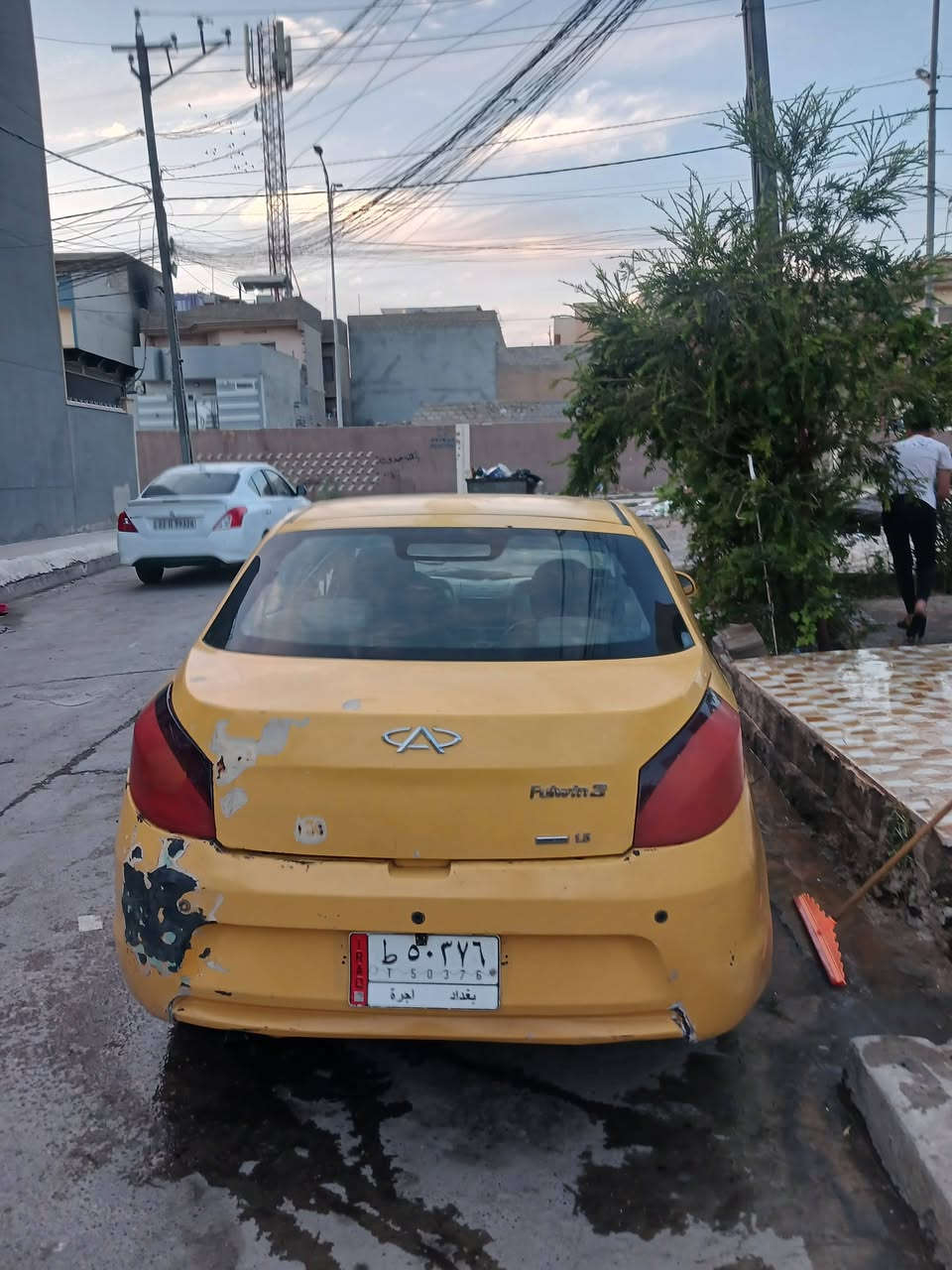 سياره فلاوين للبيع السعر 26 وبيه مجال السياره ميعوزه شي فقط باتري  وبيه كاربون مكان حي الميثاق للاستفسار عل رقم ***********
