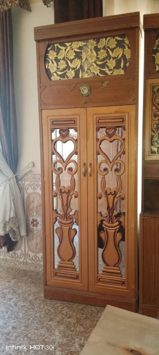 توجد غرفه نوم خشب صاج عراقي غرفة جديدة بعده سعر 700  الاستفسار اتصل على رقم ***********ادمن وافق فدوه

