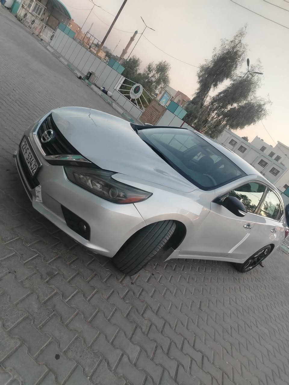 نيسان التيما وارد امريكي موديل 17مواصفات SRفول باستثناء الفتحة محرك وكير وصدر وتبريد وتخم تاير كله جديد والكير مشدودله براد حادث خفيف بدون ايرباك وبدون دواخل مطلقا صور الحادث وصور السونار موجود ة بالمنشور ماشيه 146الف ميل رقم اربيل جديد وسنويه وهزة جديدة والسيارة باسمي تريد تحويل او وكاله السعر 110وبيه مجال قليل للشراي للاتصال على الرقم ***********استاذ محمد والسيارة موجودة في بعقوبة.
