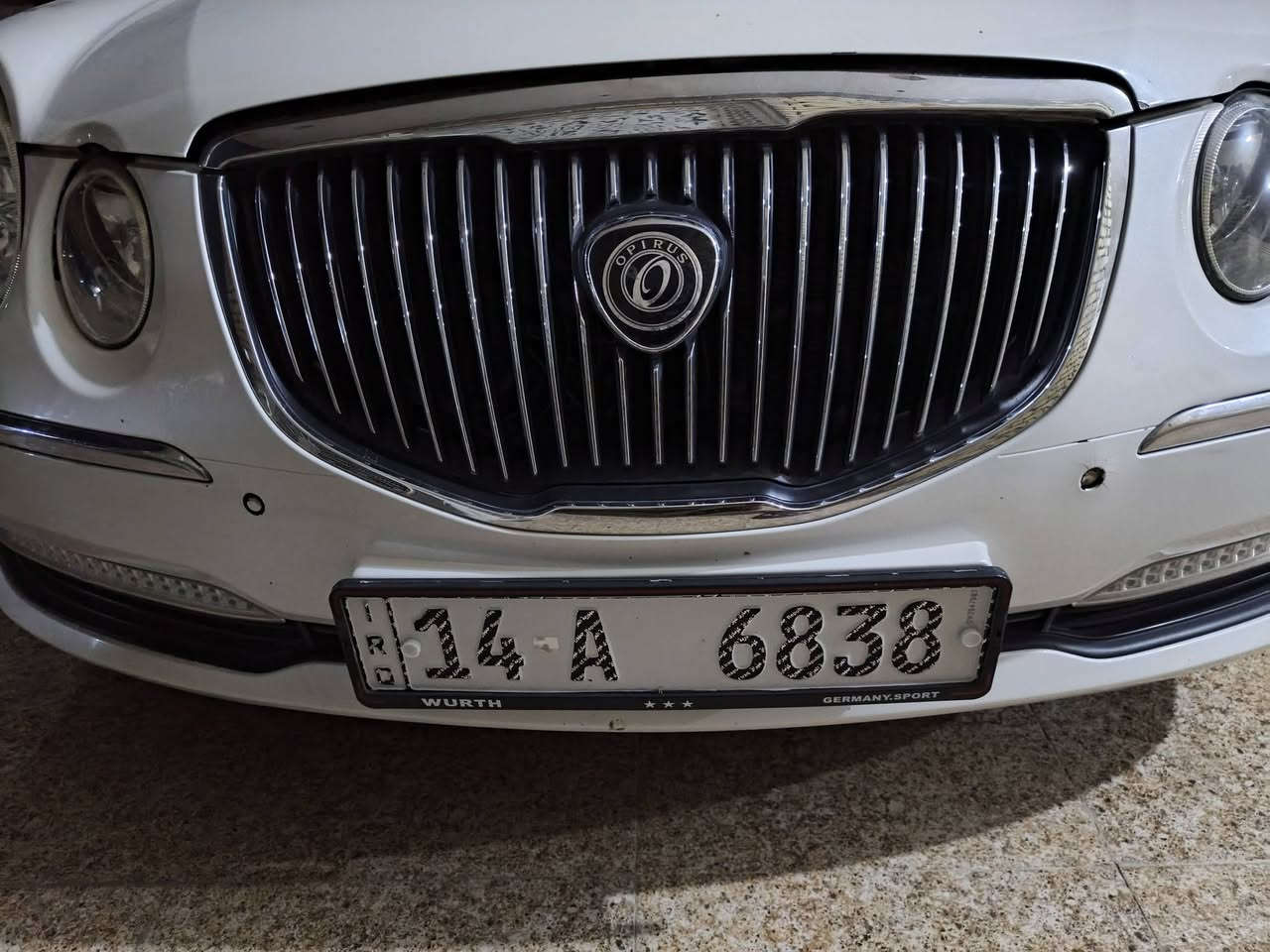KiA opris Vip roya l بيع 

سيارة كورية وكل غراضها سوناتا واوبتما غراضها متوفرة وتفاليس
ملكي اعلى فئة لمتد رويال اصل كشنات بريميوم منفصل ٢٠٠٨ السيارة ماشاءالله مواصفاتها متخلص لمتد السيارة محدثة 2011 بجم وظهر كلش نادر تحصل هيج شي وارد خليجي جرس بال١٢٠.  
ترايها وقيادتها مثل المارسيدس ناعمة جدا سيارة اخت الزيرو كاملة بدون اي نقص ونصبتها بالشارع الرايح والجاي يباعلها محرك وكير مكفولات جدد بيها تراي ٢٠٠ شرط كير ٦ نمر V6 3.8L صاروخ 
حدادية تخم تاير جدد (غرفة ب الكامل جلد جديدة)كشنات سوفت قطن طبي وكشناتها حضن متحس بالطريق من تركبها غرفة زيرو وياها كتلوكات الشركة وسويجين من الوكالة
منظومة غاز بيها شديتها بيدي انسى الصرف تبريد ثلج بيانو دبل فان  قطعتين أمامي خلفي/شاشة كورية اصلية ابل كار بلي وكل المزايا بيها/فتحة سقف/لايت زنون ثلجي منظومة بلادي نهار عدسة كهربائية متحركة/حساس أمامي خلفي/هيتر ب المري/مري شفط وكهرباء/اشاير ب المري/دبل زجاج عازل صوت والحرارة كشنات كهرباء مع خزن وضعيات الكشن وتحكم كشن الراكب بصفحة الكشن/انارة عداد ليزري لكزز الوحيدة بهذا العداد/تدفئة ب الكشنات/كمبيوتر خلفي التحكم بكامل السيارة من وضعية الجلوس والتبريد استيرن كهرباء مع التحرك تلقائياً عند التشغيل/تحكم استيرن كامل كروس مثبت سرعة/سستم صوت بلادي (infinity)/صوت جدا نقي مع مضخم خلفي ستارة خلفية كهرباء /8 ايرباك داخلي نظام (ABS)/نظام مانع الانزلاق (ESB)/نظام الترحيب التلقائي /ثلاجة داخلية/المرايات تنزل تلقائياً عند الرجوع حساس الضلام من تغيب الشمس يشتغل اللايت تلقائياً/انارة داخلية محيطية/نظام مراقبة ضغط الاطارات (TPMS)/نظام تنقية هواء التبريد (Cluster lonizer)/حساس ضباب (Auto Defogging)
عند حدوث ضباب يشتغل التبريد تلقائياً على الزجاج الامامي/كاعيات الشركة والكتلوكات 

السياره باسمي + سنويه لل 2031,+ هزه جديده 
مكانها بصره / قضاء القرنه 
سعرها 98 
***********
