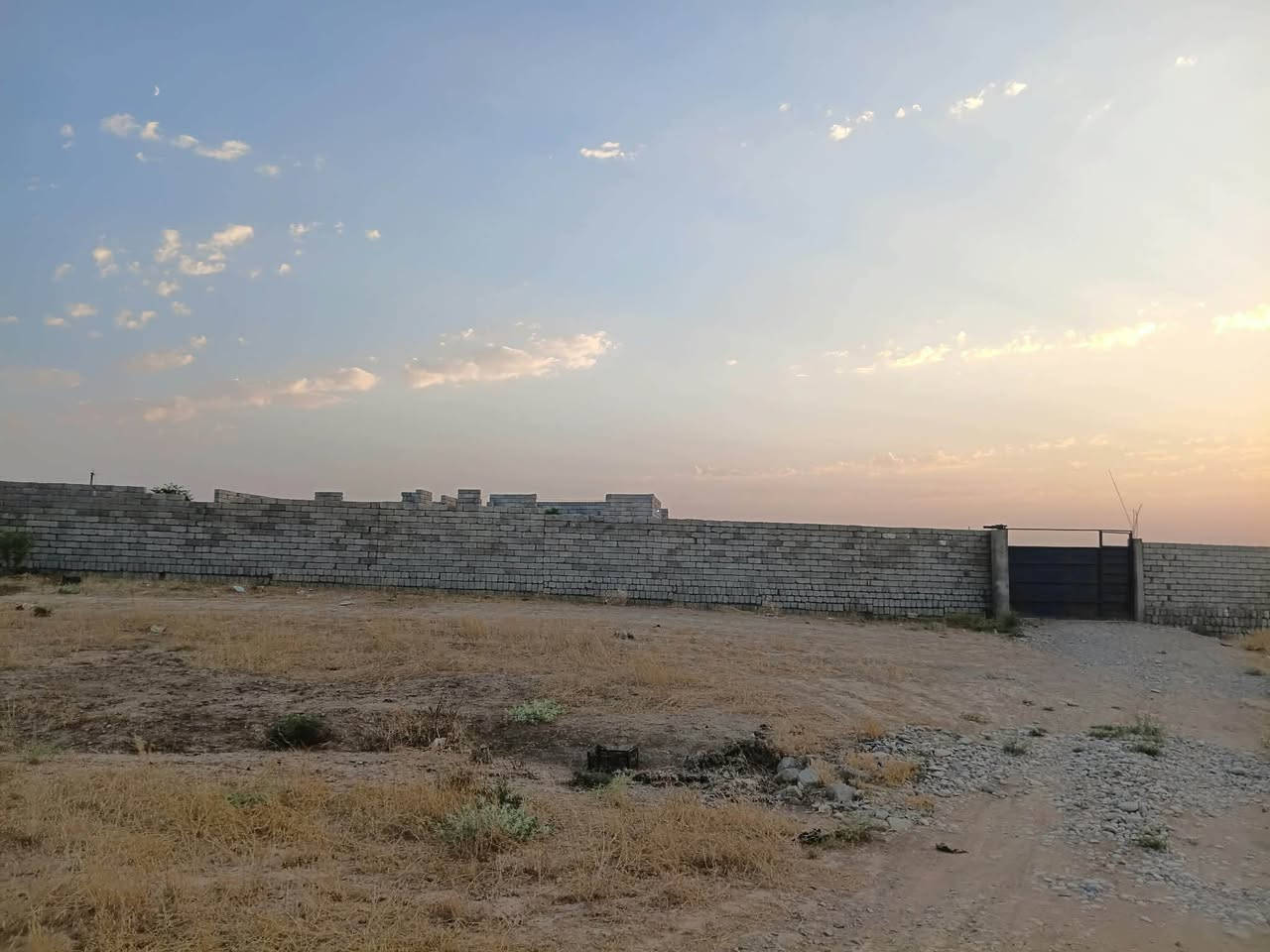 مكلف بالنشر موجود رقم صاحب البيت التفاصيل كلهن مااعرفهن
اسلام عليكم
هيكل للبيع مساحة الارض دونم 
مساحة البناء ٢٥٠ شقل درجة اولة 
واصل ماي وكهرباء
العنوان قريه السرت
يرهم مقدمة وبل شهر حسب الاتفاق

‭***********‬
