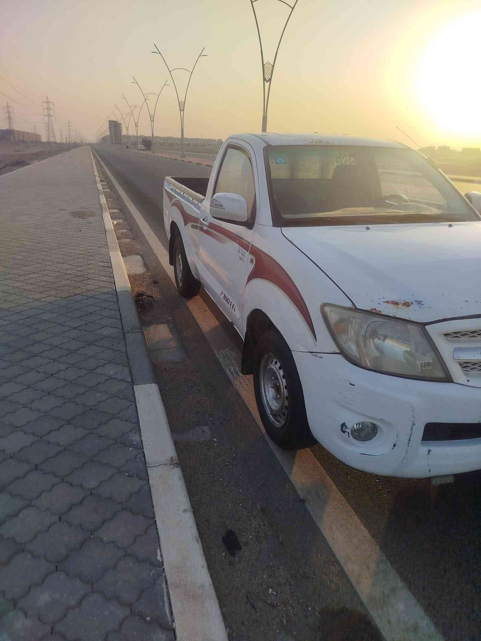 فلاونزه 2006للبيع مستعجل
مكينه كير شاصي مكفول 
سعر 97$وبيه مجال قليل 
رقم ذي قار بسمي 
مكان السياره بصره قضاء الفاو 
هاتف ***********

نص مكتوب في الصور:
- 2006