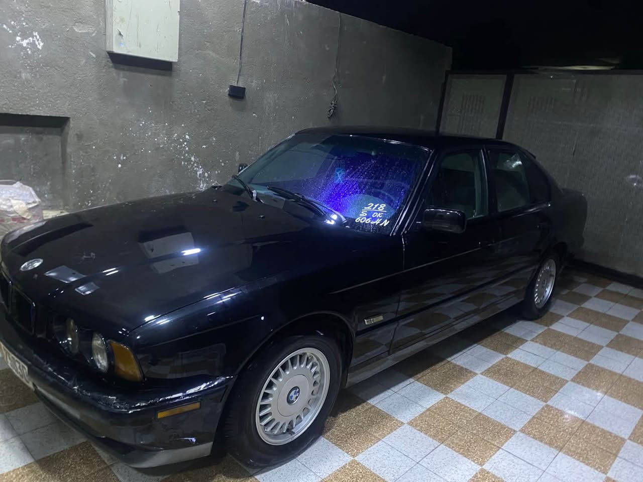 السلام عليكم
BMW 530

موديل 1992 8 سلندر  رقم اربيل تريد تحويل او وكالة 

سيارة جاهزة ونظيفة ترايها وين ميعجبك 

السعر 65 $ وبيها مجال بسيط 

مكاني كربلاء 

***********
