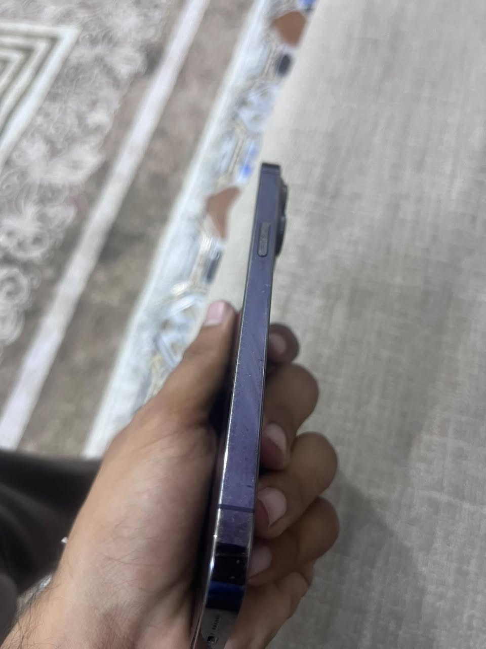 سلام عليكم 
ايفون 14 برو ماكس 
ذاكره 256 بطاريه 73 بلاديه
مبدل شاشه اصليه وبيها خط بالنص كلشي ممأثر جهاز كلشي شغال بي رايده ب500 وبي مجال مكاني بغداد الكرخ تواصل واتساب ***********
