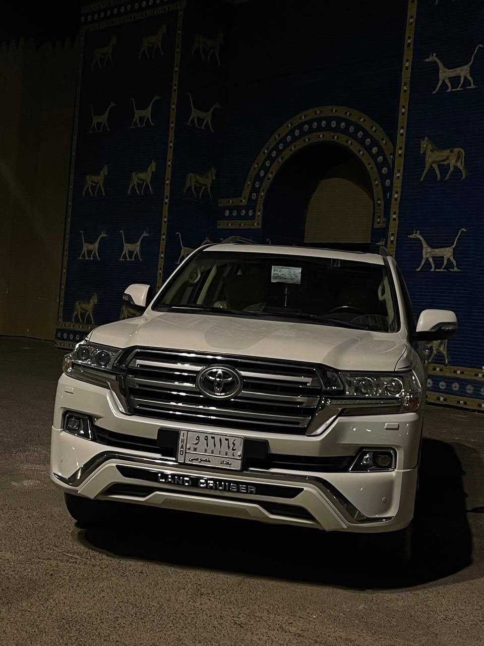 لاندكروز موديل 2017بريم فول. رقم بغداد. تحويل 6 سلندر  كفاله عامه فقط بارد باب سايق للبيع او مراوس بتاهو 
للاستفسار 
***********
