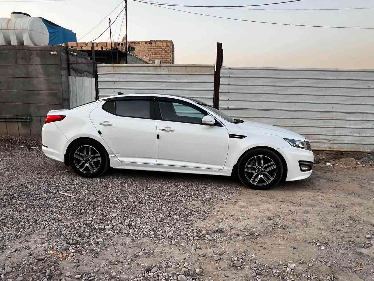 السلام عليكم 

سياره اوبتما 13 خليجي رقم اربيل انكلبزي 
بانوراما 
كشن كهرباء 
مكينه 2400
بصمه
حساسات 
اشاير 
نظام اقتصادي ايكو
لايت زنون
باقي الموصفات معروفه
سياره مكفوله بيهة بارد بسيط مكانين سياره نظيفه حيل اكثر من الصور 
مكاني بغداد
للاستفسار اتصل ***********
