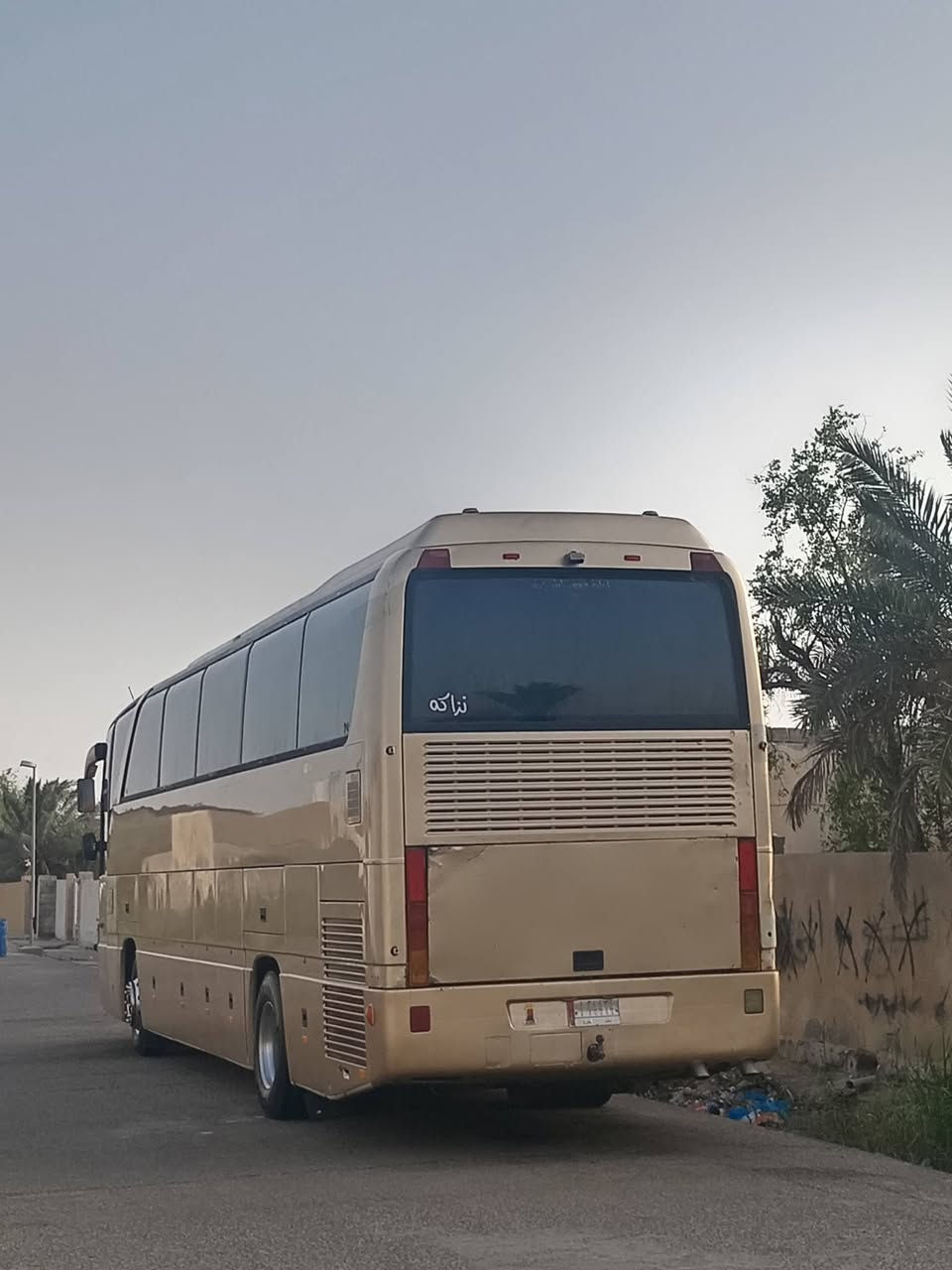 سلام عليكم باص 350 البيع مكينه و تبريد خير من الله كلج جديد حديده جديده رقم صاحب ***********

