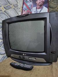 LG ١٤ إنش • منافذ AV/RF • مشكلة صوت AV