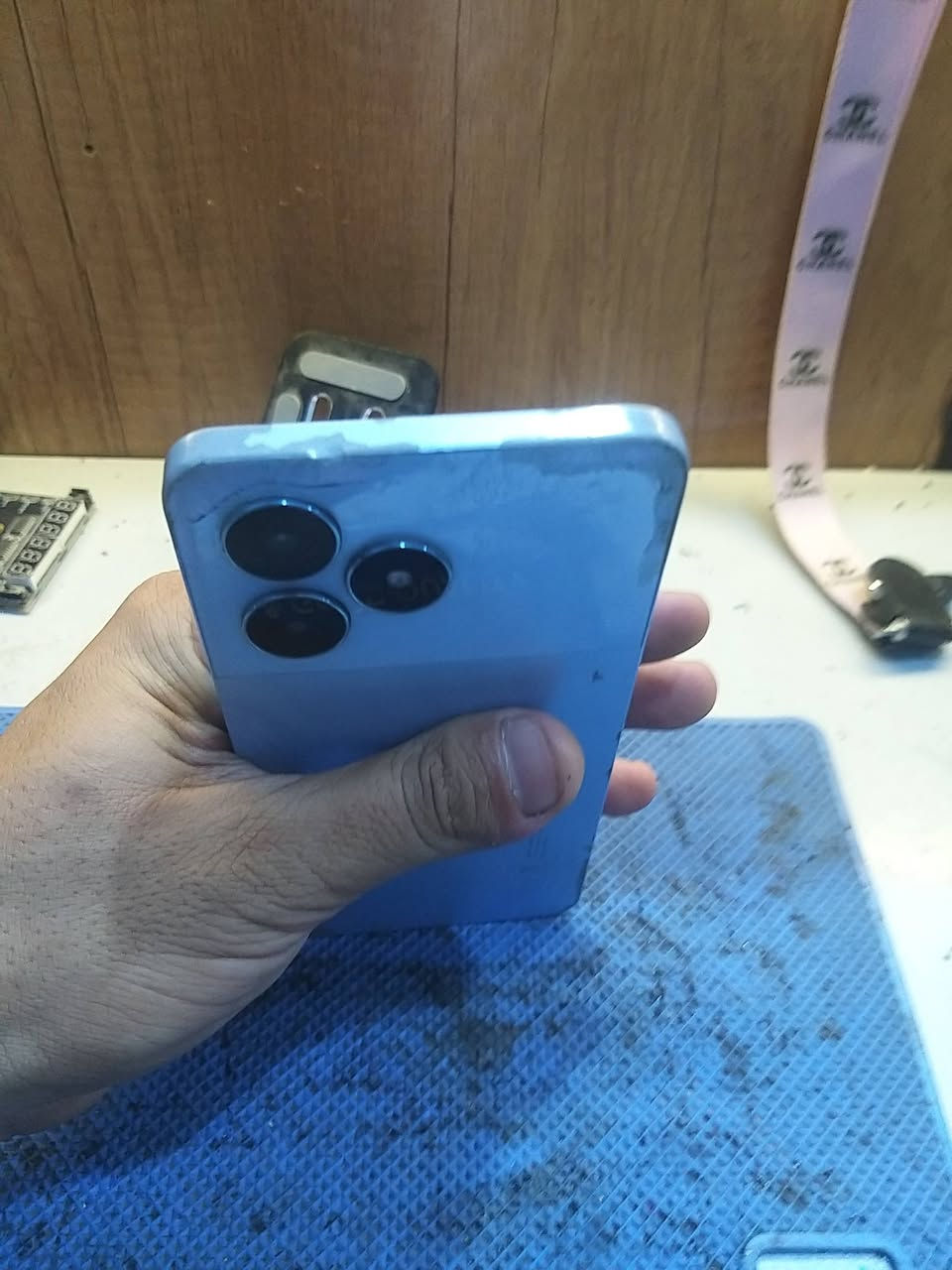 ريلمي نوت 50ذاكره 64 نضافه نفس ما بصوره فقط فطر بسيط بشاشه واضح بصوره سعر 35 تواصل واتساب ***********

نص مكتوب في الصور:
- لمحة عن الهاتف -> realme UI Android 14 وحدة التخزين بالهاتف ٦٤ غ.ب اسم الجهاز realme Note 50 المعالج ثماني النواة الطراز RMX3834 RAM > ٣,٠ غ.ب + ١,٠ غ.ب الإصدار إصدار Android المعلومات القانونية الحالة