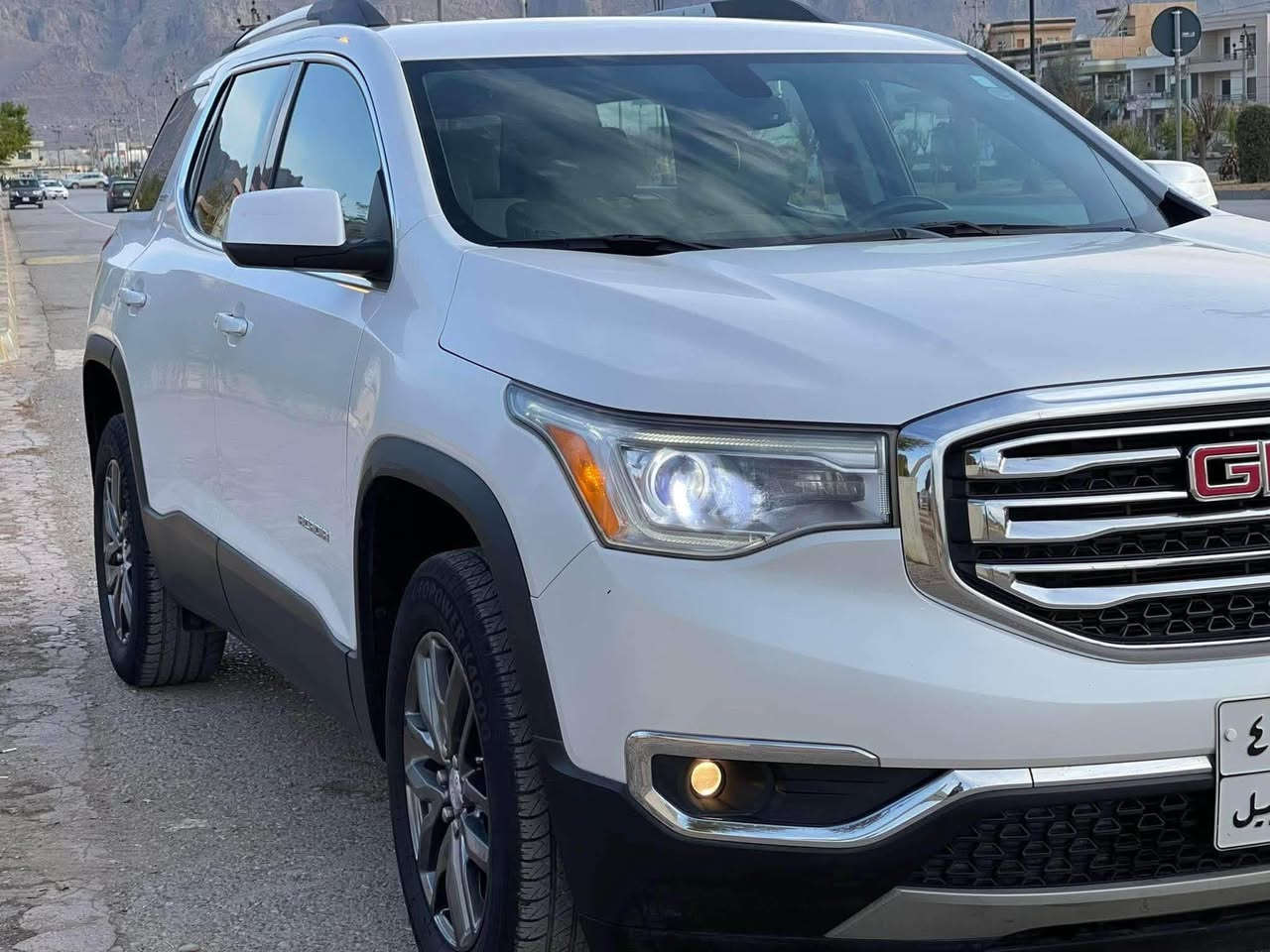 GMC. ACADIYA 2017 
***********
***********
2 parcha sbux 
150 gala
