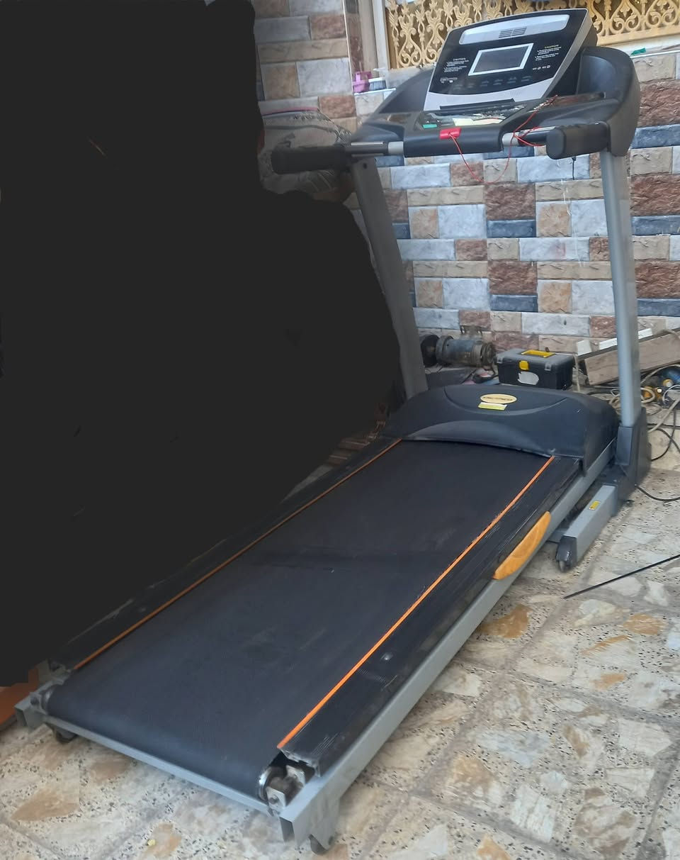 ,جهاز جري ضخم جدا يصلح إلى القاعه ونوادي وجمات وزن مفتوح يتحمل ٢٠٠كيلو دبل ماطور جبلي بي حزام تكسير شحوم تدليك جسم كامل موصفات مبي ثري سماعات بلوتوث العنوان بغداد السعر ٣٠٠ 
‎***********
