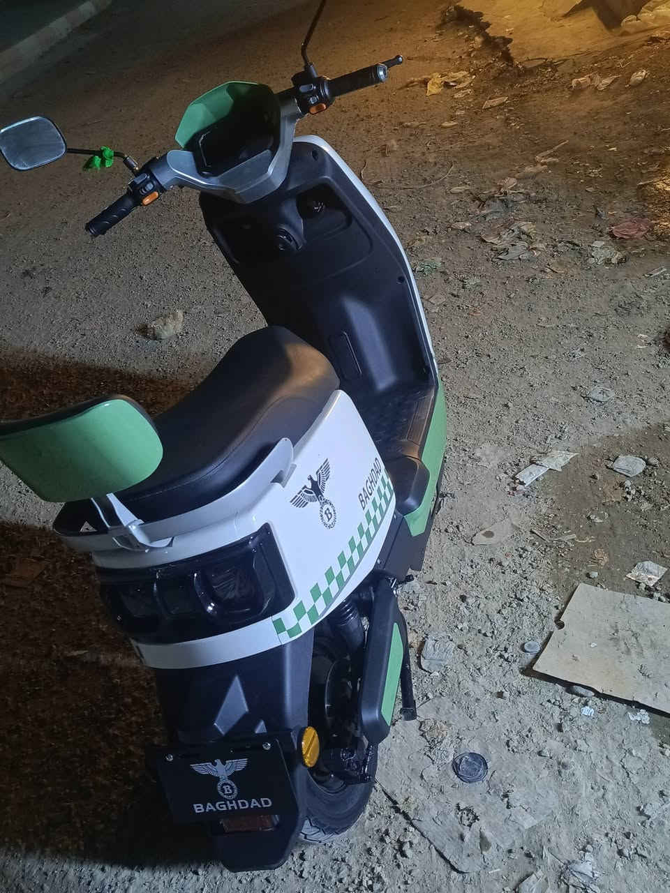 دراجه جديده صالونات 15 يوم اريد ابيعها محتاج دراجه بطاريات 6 البطاريه الوحده 35 امبير مكان ديالى دلي عباس سعر 850 وبيها مجال ***********
