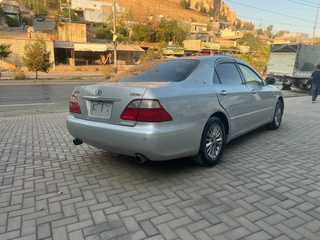 سەرەتا بە ناوی خوای گەورە 
شاهینە ڕۆیاڵ 
مۆدێل 2007 ساج مەلەکی 
شتێکی پاکو جوان 
گێڕو مەکینە بچوک بە گەورە مەرخوب
سێ دوگمەو پەردە 
سەیارەکە بێ کێشەیە بێ تەقەو ڕەقەیە 
کەڤەرو شانسیو بەدەنو داعمو لێدراوی گشتی بەشەرت سەقفو حیزام بەشەرت ماڵی دۆستە 
سعریشی خوار بازاڕ ٤٩ گوڵاو ماعمەلەیەکی برایانەشی تیایە مشتەری لە خزمەتام 
شوێن سەید سادق ***********
ژ.م *********** السليمانية, العراق
