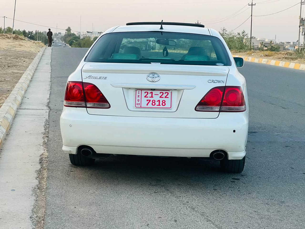 بەناوی خوای گەورە و میهرەبان
شتی لۆک و سفر شاهینە ٢٠٠٥ ،١٨٢ بەتامی ٨٤ بێ دووکەڵ.. بڕاوەیە
هەتا چاو حەزکا جوان و بەقوەتە 
٣ دووگمەی سلایت و جلدی سپیە 
ڕۆنی گۆڕاوە هایدرۆلیکی گۆڕاوە تەواوی مەسرەفی کراوە،
ئازیزان سەیارەکە کۆدی نیە و تازە داخلە بەڵام تێر مەسرەفە و مەسرەفی تیا نەماوە.
بۆ نرخیشی ٥٨ گڵاو کەمێک مەجالی برایانە سەیارەکە هەڵڕەتاوی بازاڕ نیە یەک دەسی کردوە خۆم وەرم گردوە.
چوار ویلی دینگەی نەوتی لەژێرایە و تایەی یابانیە و زۆر باشە .
ژم.***********
ڕەحمەتت لێبێ مووشتەری نیت سەرمان مەیەشێنە..
