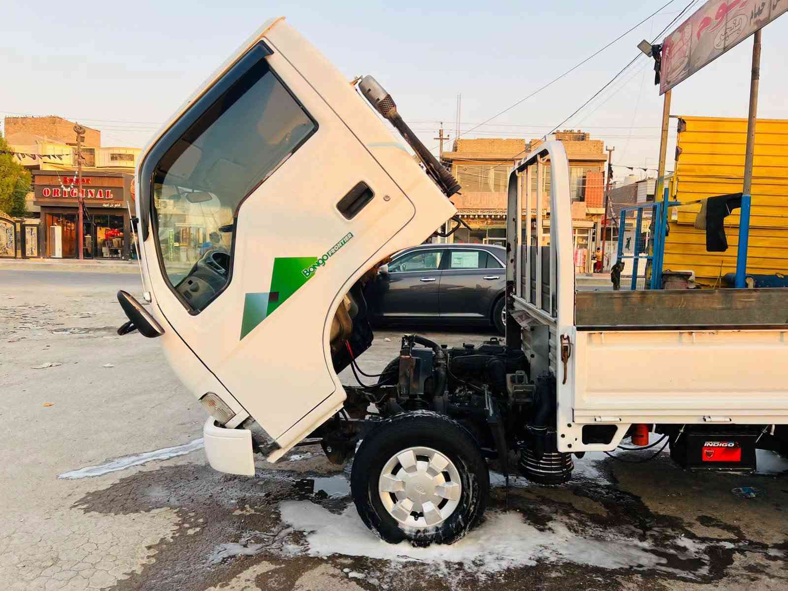 سلام عليكم....كيه البيع.....فنتيره مديل 2000.... رقم بغداد......صبق بكانات فقط......مكينه وكير واكسن خير من الله....شاصي مكفول .... كهربائيات شغاله.....تخم تاير جديد..... دواخل حلوه..... تحويل مباشر.....صدر امامي وخلفي جديد........سياره مال جناي....السعر 62وبيه مجال الطيبين..... الاستفسار علا رقم الهاتف‏‪***********‬‏المكان بغداد مدينه الصدر
