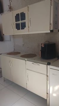 كاونتر3قطع للبيع مع طباخ هدية السعر 300 مكان بغداد الشعب 07704387972
