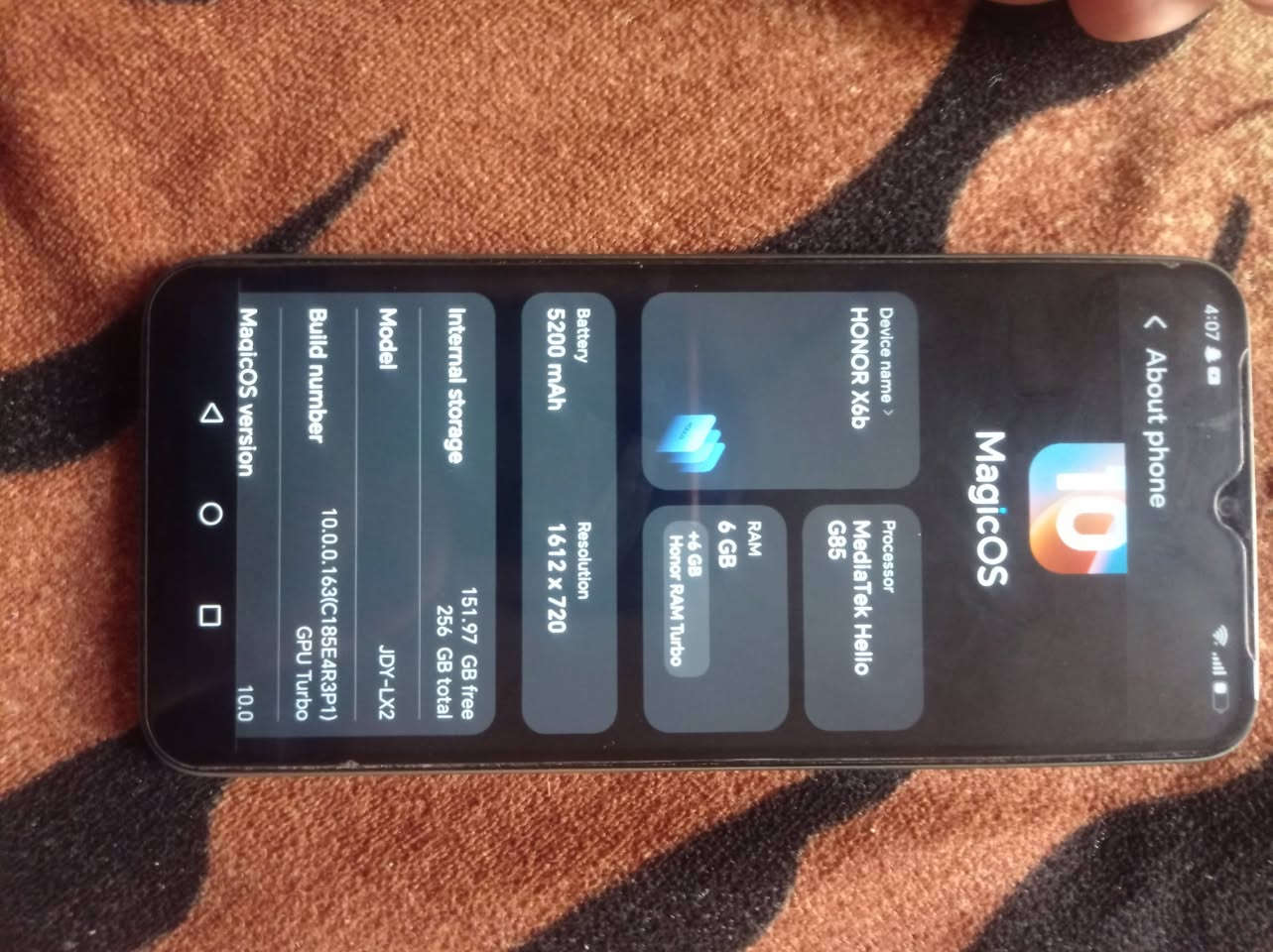 موبايل للبيع هونر اكس 6 بي ذاكره 256 مداخل تصليح ولا مبدل شي غراضه ماكو فقط شاحنه 67 واط الجهاز بعده جديد استعمال قليل سلاسته حلوه 60 فريم بوبجي اصدار 16 اخر اصدار سعره 200 وبي مجال الرقم *********** واتساب
