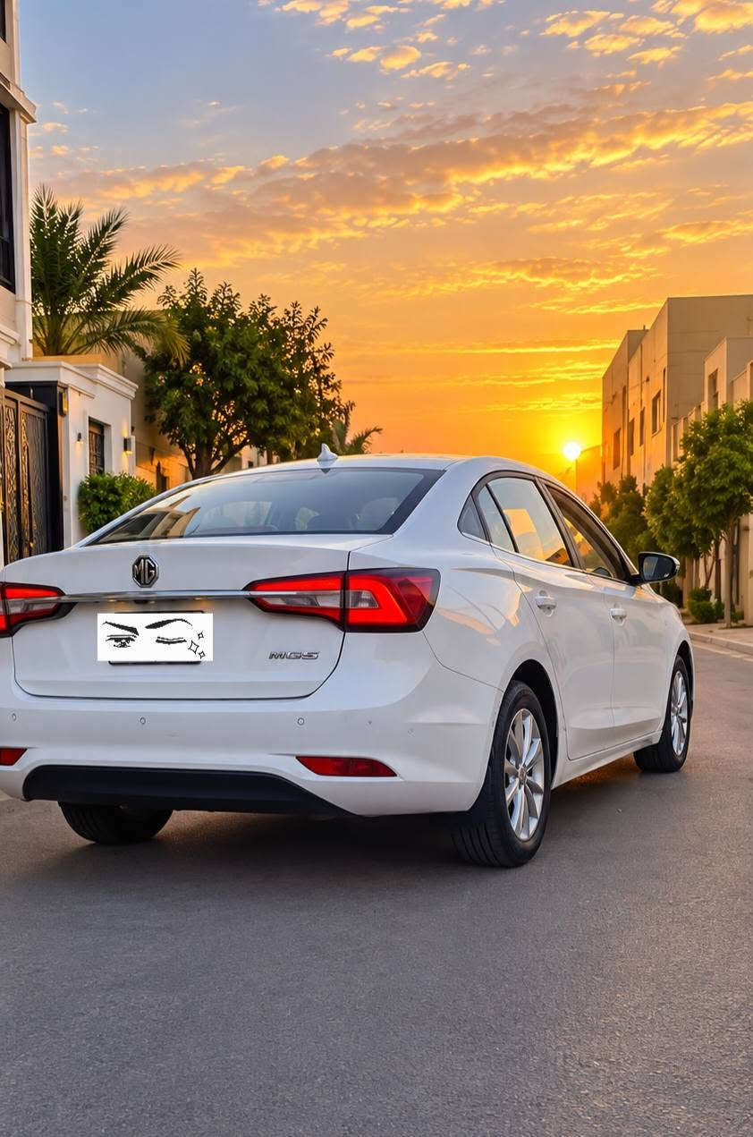 🚘 للبيع | MG5 2024 | فئة Comfort

السلام عليكم ورحمة الله وبركاته

✨ MG5 موديل 2024 – فئة Comfort ✨
سيارة جاهزة وما بيها أي نقص، وحالتها جيدة جداً.

🔹 الممشى: 90,000 كم
🔹 المحرك: 4 سلندر – 1500cc
🔹 تنفس طبيعي
🔹 المكينة والقير مكفولات
🔹 جميع الإيرباغات الأمامية سليمة
🔹 ❄️ تبريد ثلج
🔹 🔑 دخول ذكي + بصمة
🔹 📱 شاشة كبيرة تدعم Android Auto و Apple CarPlay
🔹 📷 كاميرا خلفية
🔹 📡 رادارات خلفية
🔹 🚗 السيارة جاهزة للاستخدام وما تحتاج شي

⚠️ الملاحظات بكل شفافية:
فقط طخّة أسفل الباب المقابل للسائق، مع بعض الخدوش في الدعامية.

📍 الموقع: النجف الأشرف

📋 رقم السيارة: بغداد
👤 باسم ابن عمي
🔄 جاهزة للمداور من ثاني يوم

💰 السعر: 99

📞 للاستفسار:
*********** النجف, العراق
